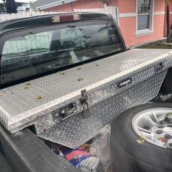 Husky Tool Box 