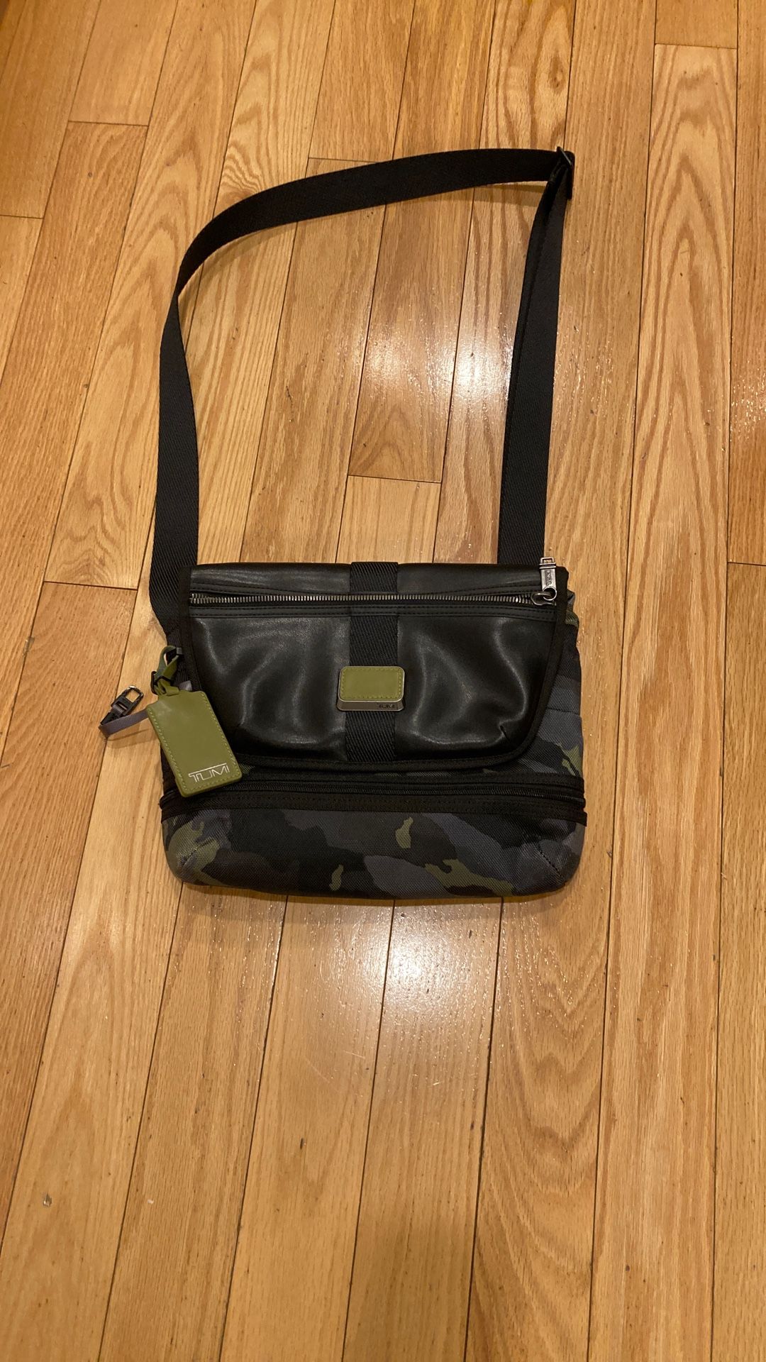 TUMI MENS