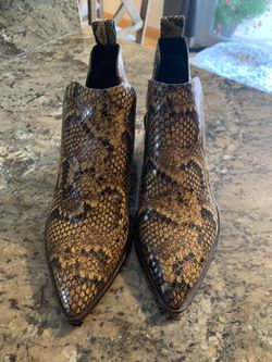 Womens Snakeskin Print Ankle Booties