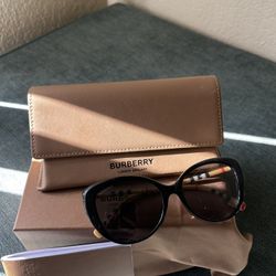 Burberry Sunglasses 