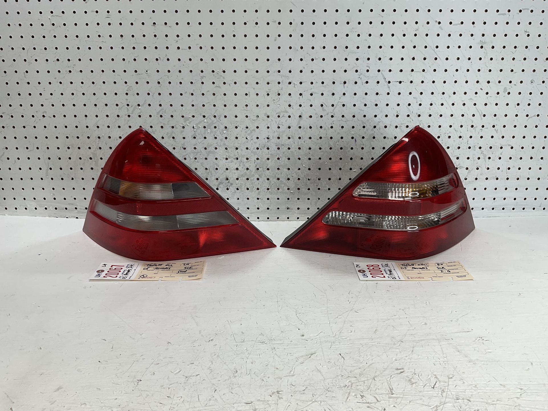 2001 2004 MERCEDES BENZ R170 SLK SLK230 SLK320 TAIL LIGHT PAIR OEM