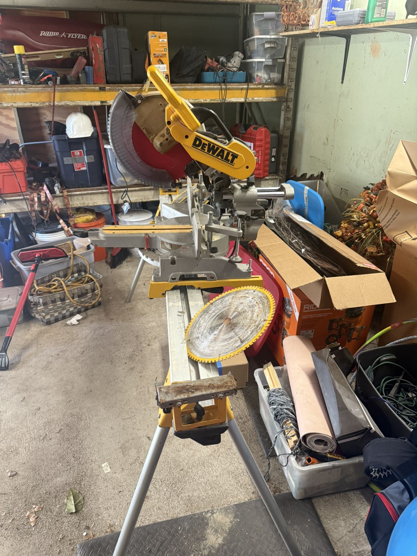 Dewalt 718 Compound Miter Saw And Table 12” And Bench