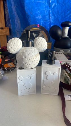 Mickey bathroom decor