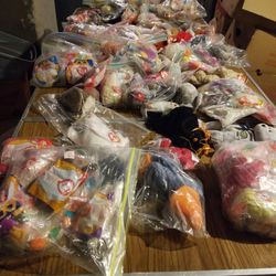 Beanie Babies Most In Plastic