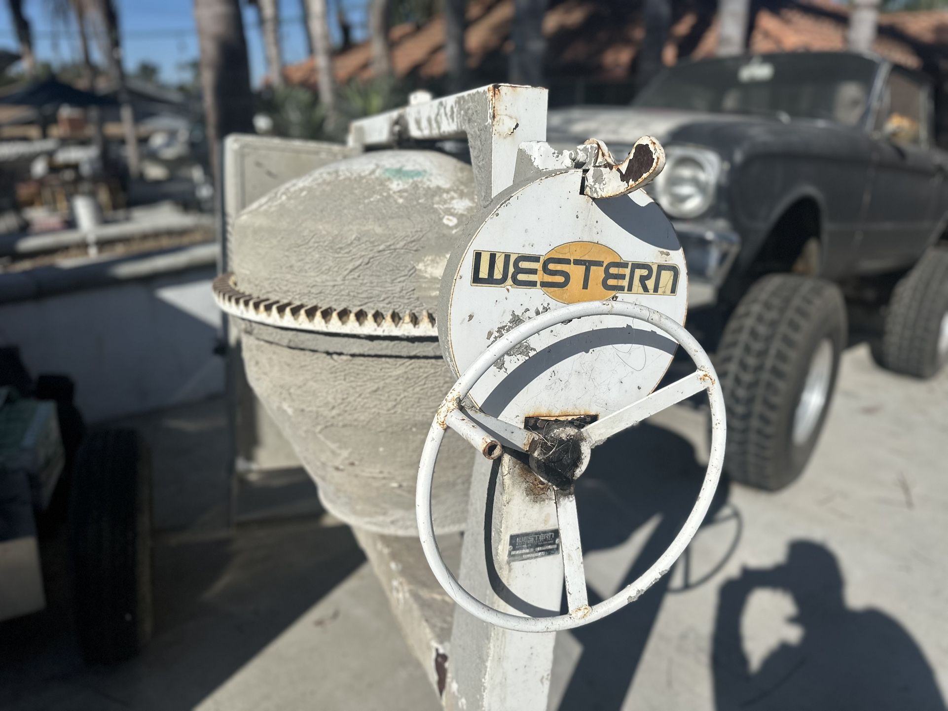 HUGE PRICE DROP: 2008 Western 4700 Cement & Concrete Mixer