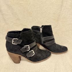 Women’s Ankle boots 8.5 