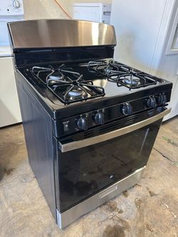 “PROPANE CONVERTED” GAS RANGE GE® 30" Free-Standing Gas Range  Retail price $749 $550