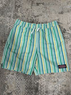 Vineyard Vines Striped shorts