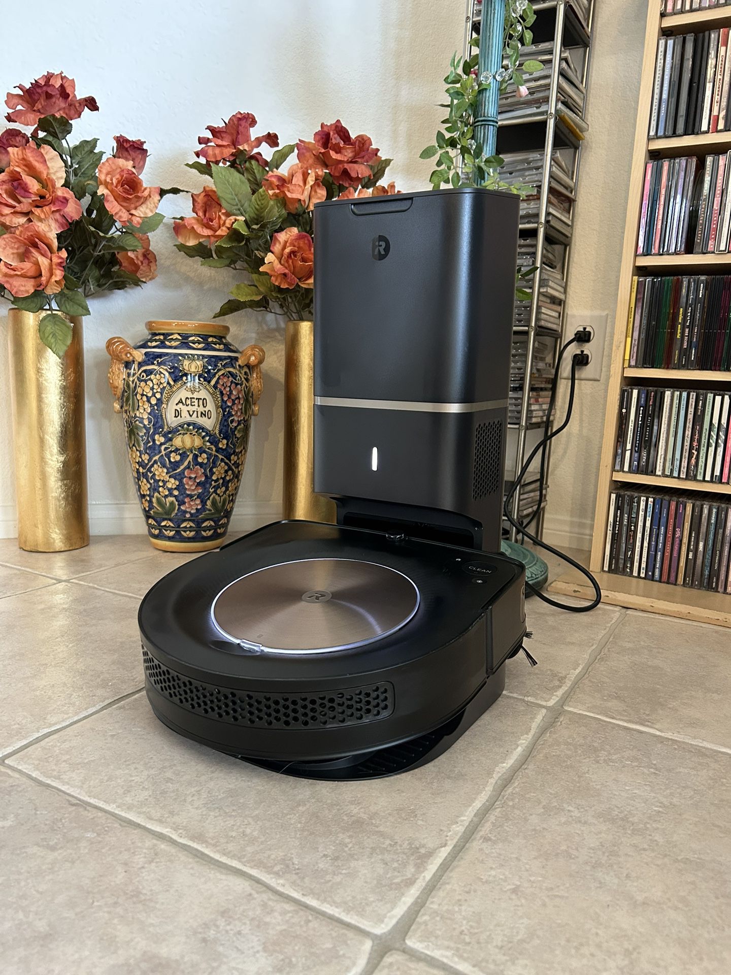 Roomba S9 + Self Emptying Vacuum Cleaner iRobot!