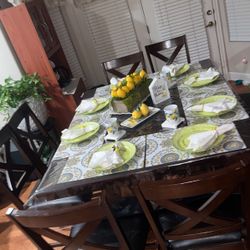 9 Piece Dinning Table Set ! 