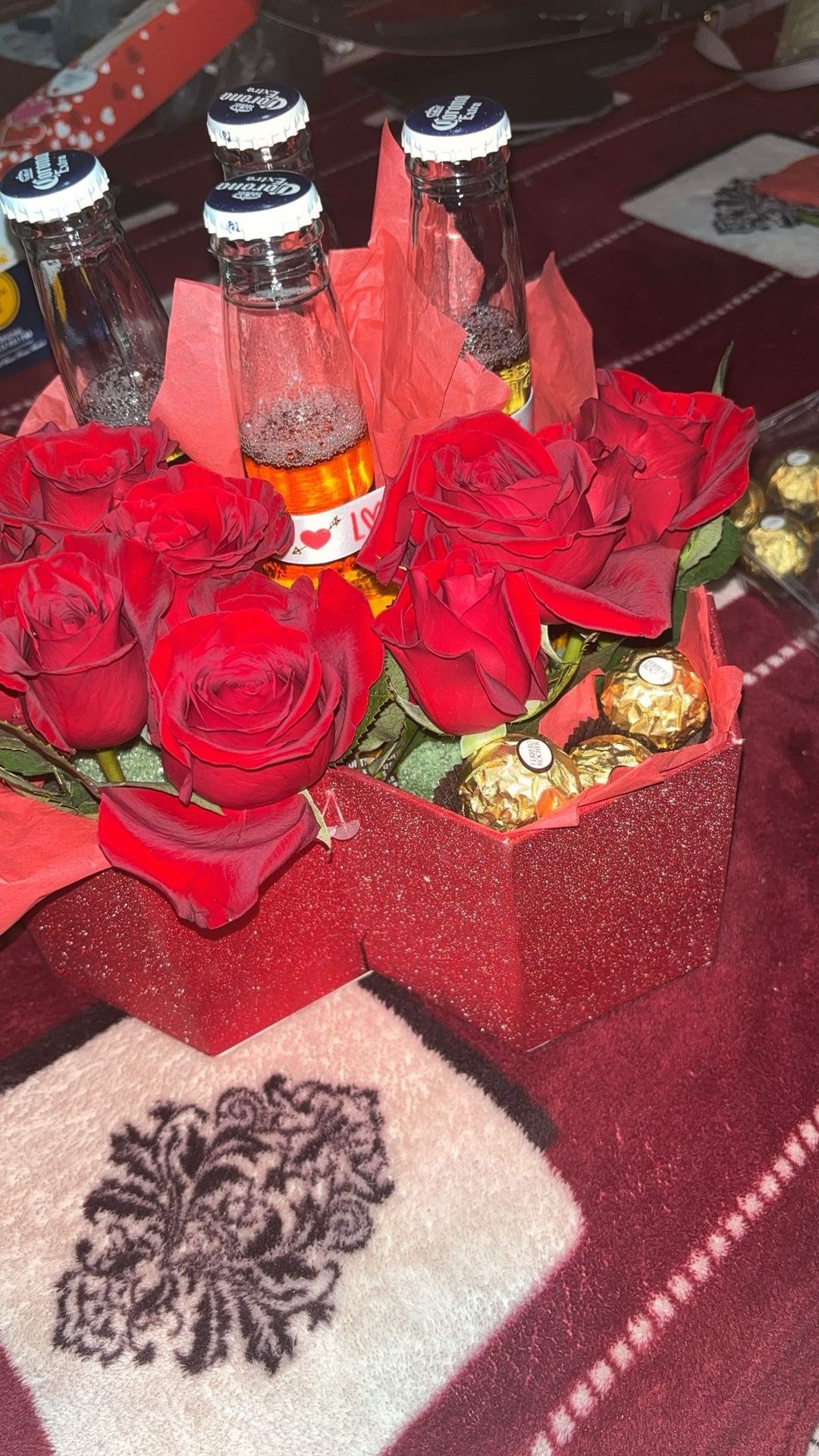 Areglos De Flores Con Cervesa ,Heart bouquets With Beers