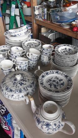 Nikko Mingtree dinner ware set 12 place