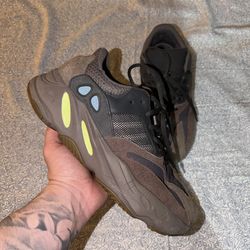 Yeezy 700 Mauve