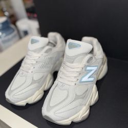New Balance 9060 Woman’s Size 6, 6.5, 7