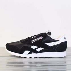 Men's Reebok Classic Nylon Running Shoes Sneakers - Black - Size 8, 10.5