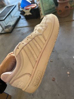 Adidas 8 1/2 Womens Shoe