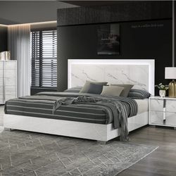 3 PC SET  1 QB+ 1 CH + 1 NS +  NEW IN BOX (MATTRESS SOLD SEPARATELY)