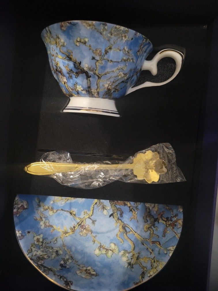New Erreloda Van Gogh Fine Bone China Cup Set