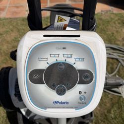 Polaris - Pool Cleaner