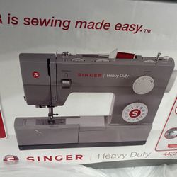 Singer Sewing Machine