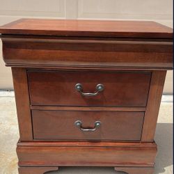3-Drawer Nightstand – Cherry Stain, Finish