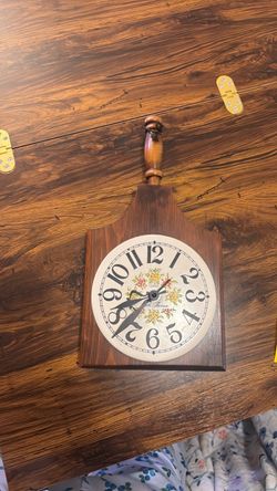 Seth Thomas Quartz Wooden Wall Clock