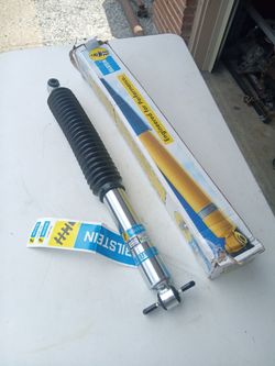 New Bilstein 5100 shock for xj with lift