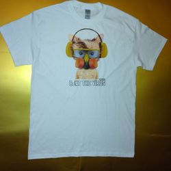Beat The Virus 2020 Masked Cat  🐈 T-Shirt