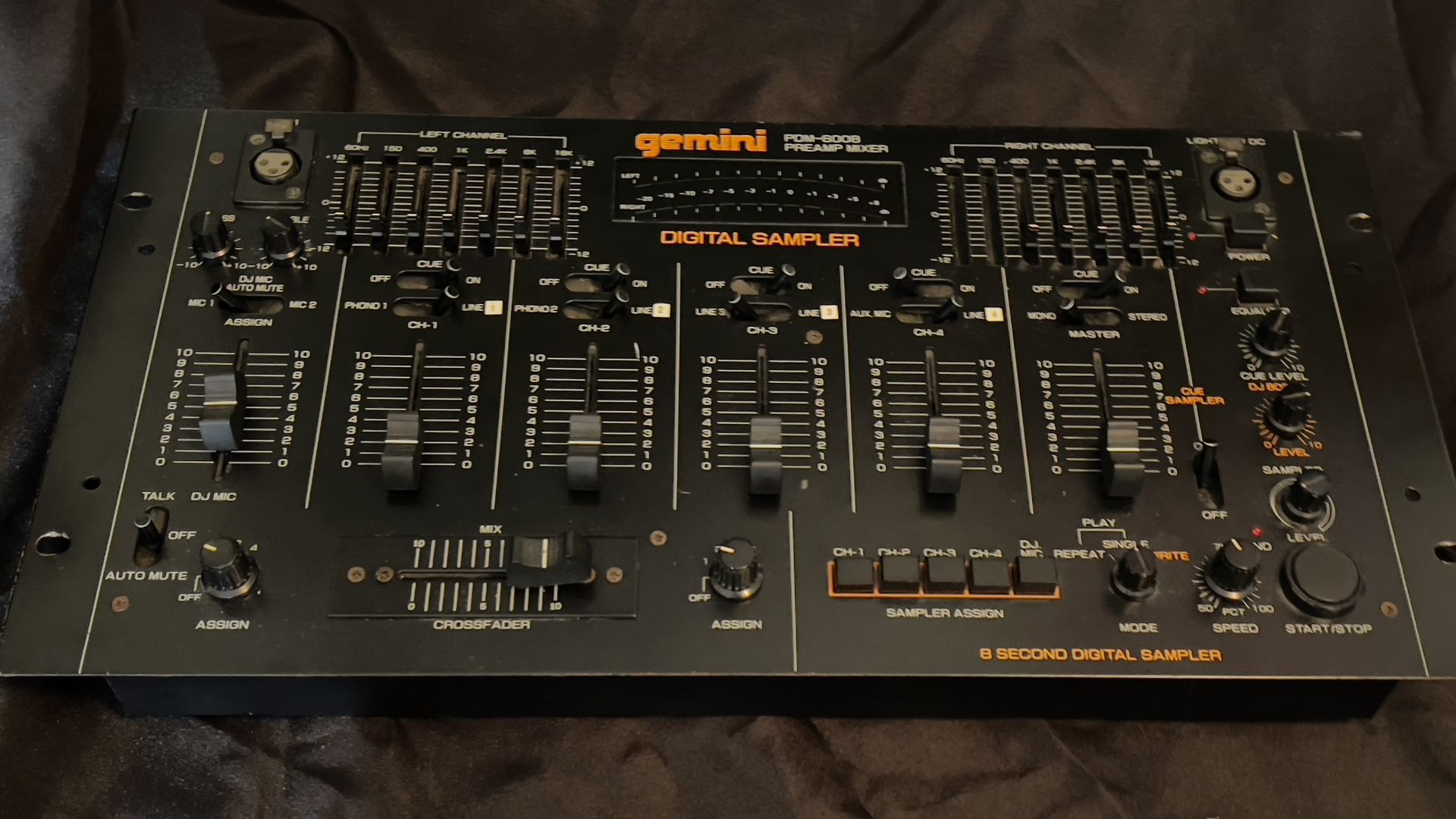 Gemini PDM -6008 Dj Mixer W/ Sampler 