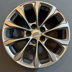 Cadillac  Wheel/Rim Silver R18