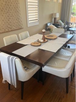 Solid wood dining table extendable (no chairs)