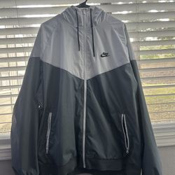 Nike Sportswear Windrunner white & gray