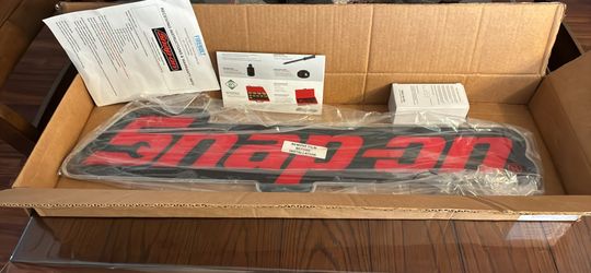 Snap On LED sign lighted Krystal 36”Garage Tool Display