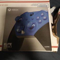 Microsoft Xbox Elite Series 2 Wireless Controller Two blue ones and a white one