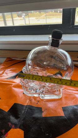 Clear Glass Skull Shaped Bottle with Stopper
