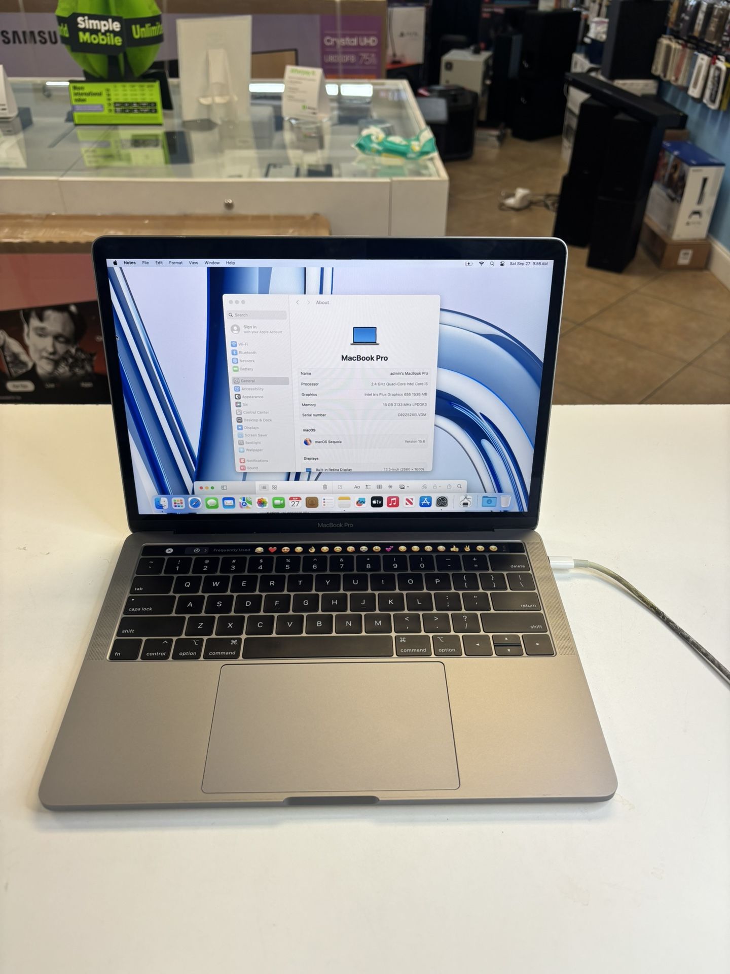 MacBook Pro 13inch touchbar 16GB Ram /512ssd with Final Cut & Logic