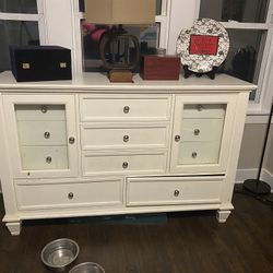 King size White bedroom set