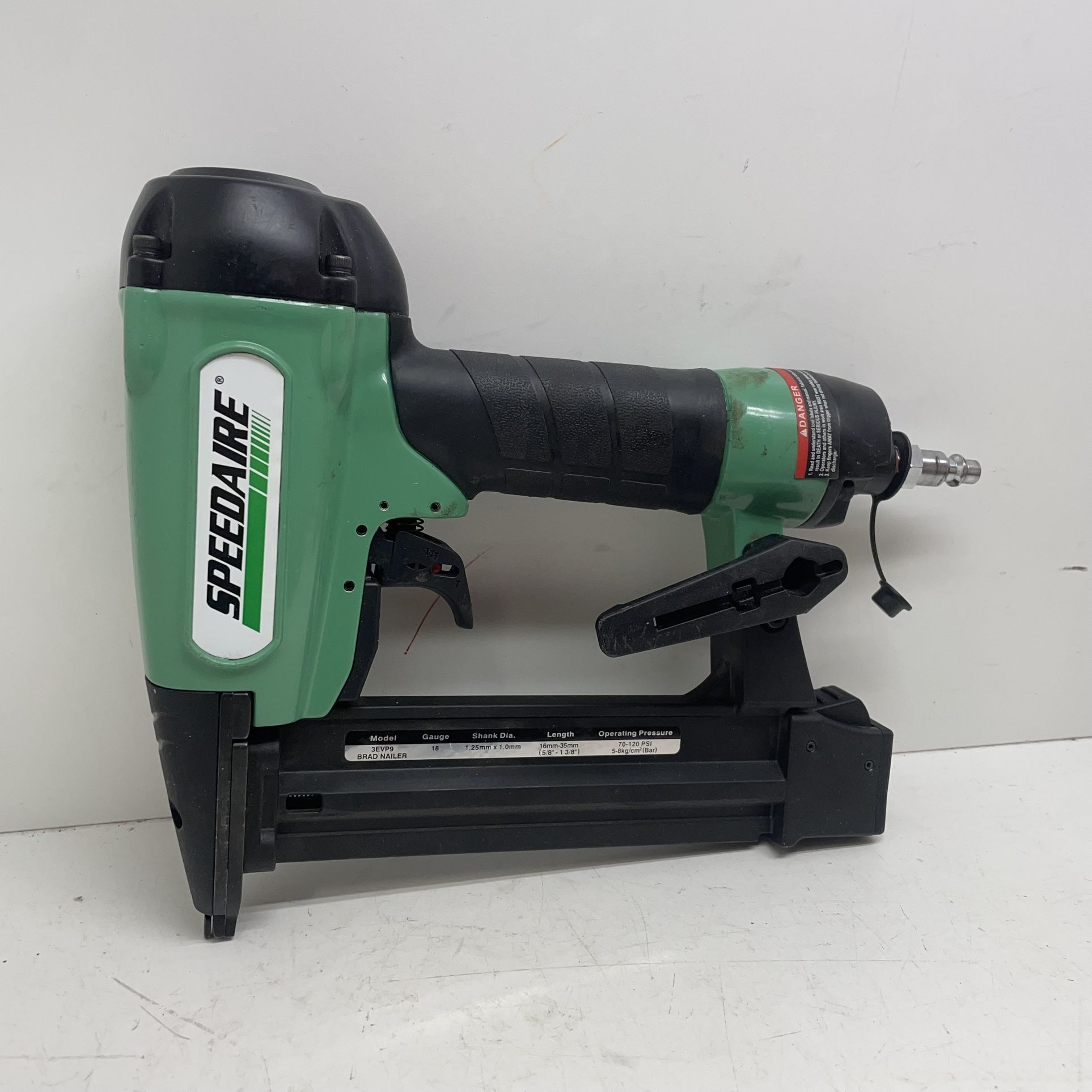 Speedaire Brad Nailer 199632