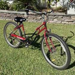 Like New Schwinn Cruiser 7 28” Bicycle