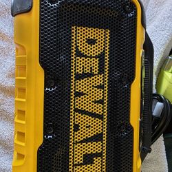 DEWALT SPEAKER