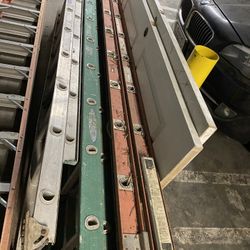 Escaleras De 10’ Pies Dobles Sé Alargan Cómo 18’