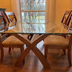 Dining room Table