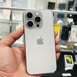 iPhone 15 Pro 256GB Unlocked Natural Titanium 