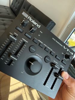 Roland VT4 audio interface
