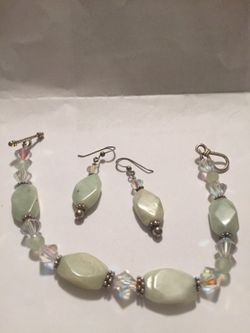 Light green stone bracelet and earring set