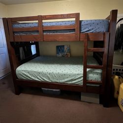 Bunkbeds Solid Wood Twin Size 