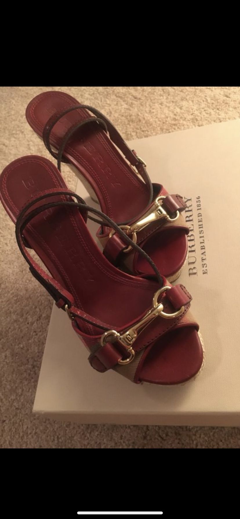 Burberry wedge sandals size 35 or size 6 with a box & receipt 🧾