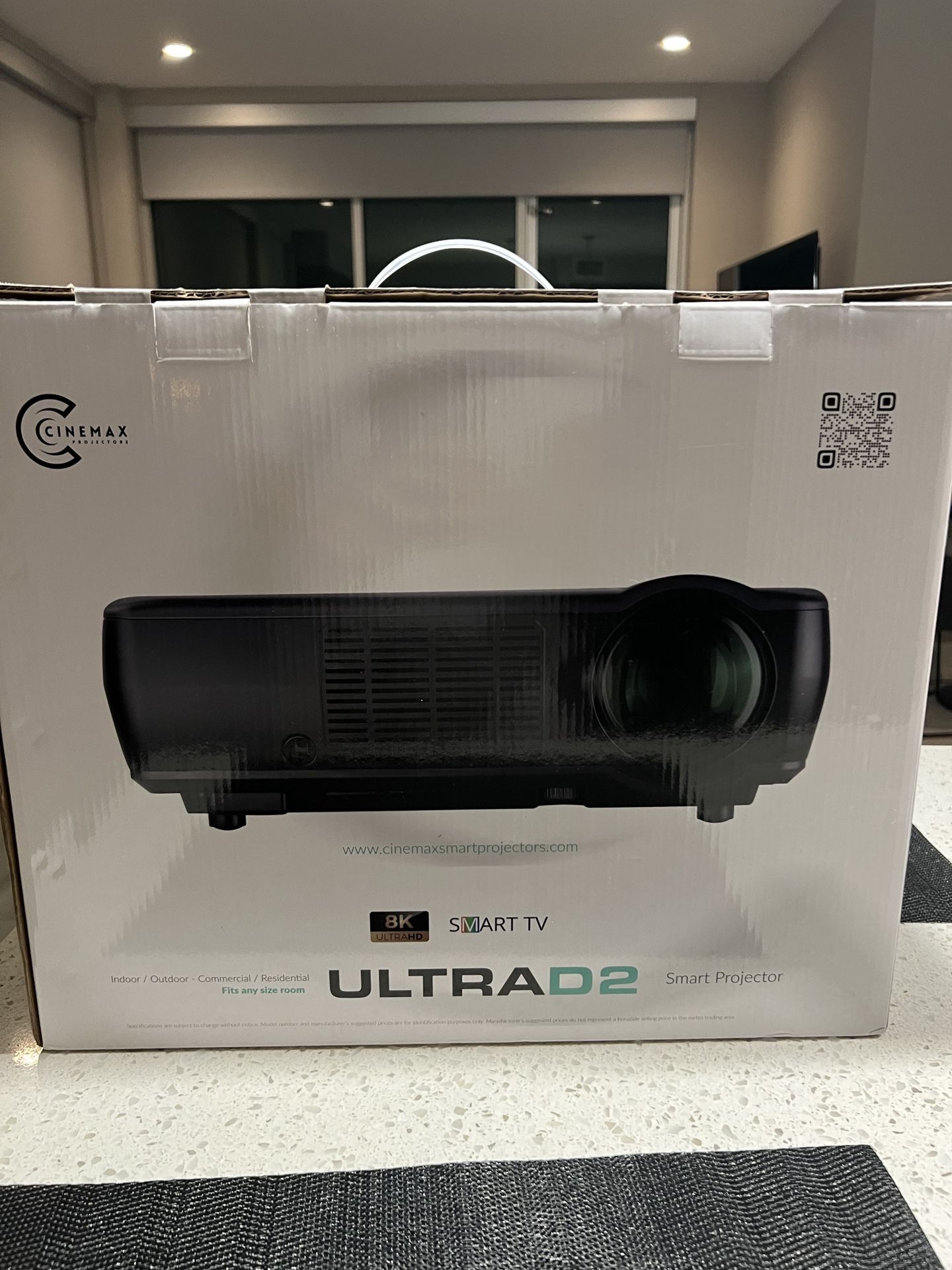 Cinemax Ultra D2 Smart Projector + Titan TNS-72 Lock Screen