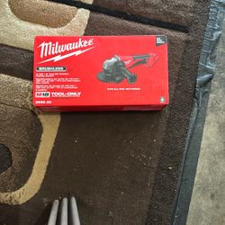 Milwaukee 4 1/2 Inch 5 Inch Cut Off Grinder Cordless