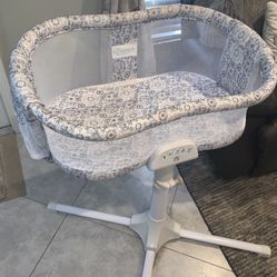 HALO® Bassinest® Premiere Series Swivel Sleeper